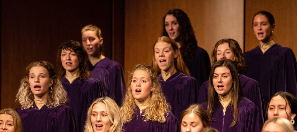 Northwestern Choir students singing