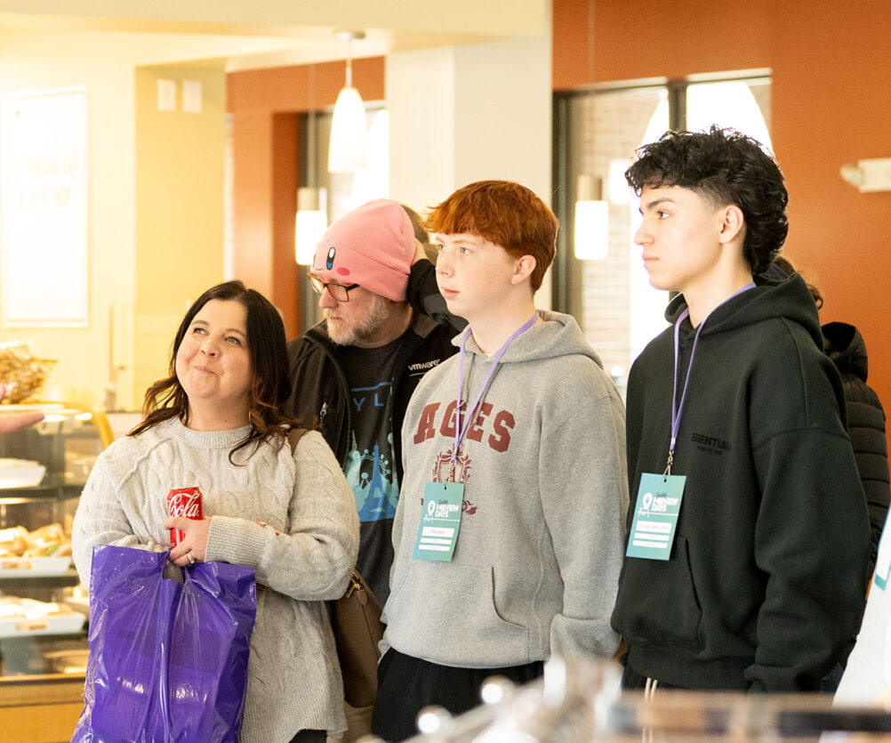 Parents-and-Students-at-Spring-Preview-Day