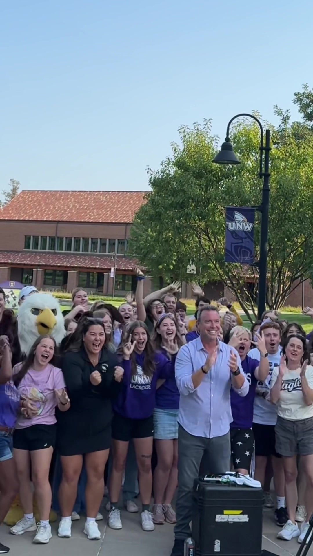 A couple favorite BTS moments with @thecollegetourtv because our students are the best🥹