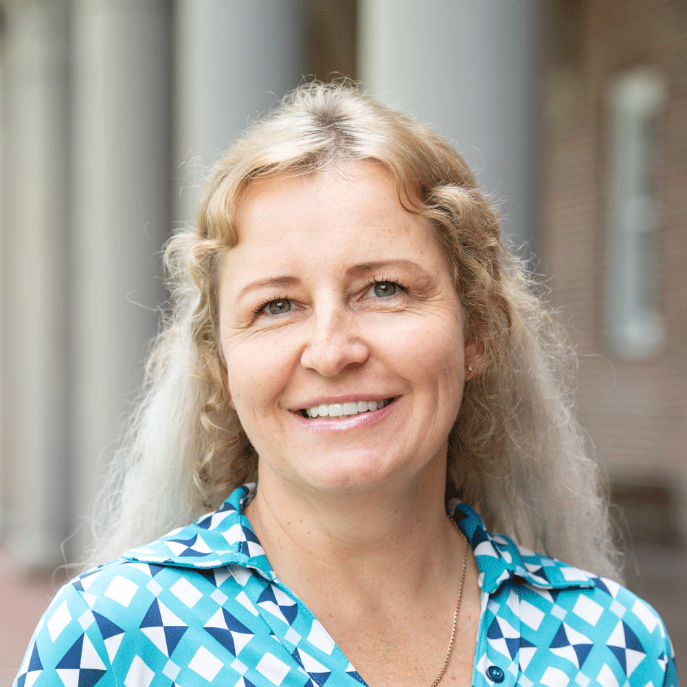  Yelizaveta Tkachenko, PhD